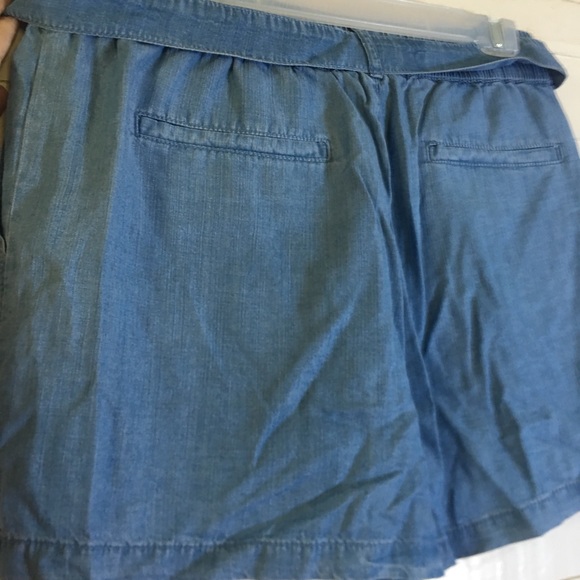 White House Black Market Chambray Belted Shorts - Picture 7 of 8